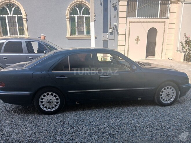 Mercedes E 220 2000, 354,000 km - 2.2 l - Gəncə