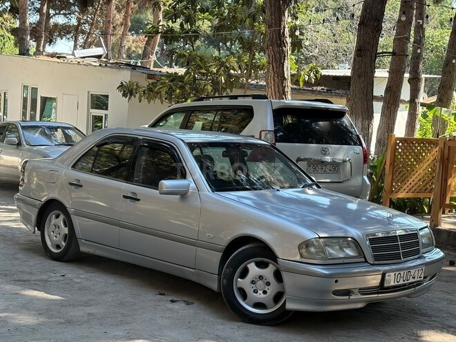 Mercedes C 220 1995, 235,000 km - 2.2 l - Bakı