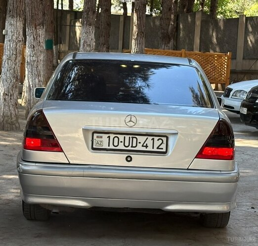 Mercedes C 220 1995, 235,000 km - 2.2 l - Bakı