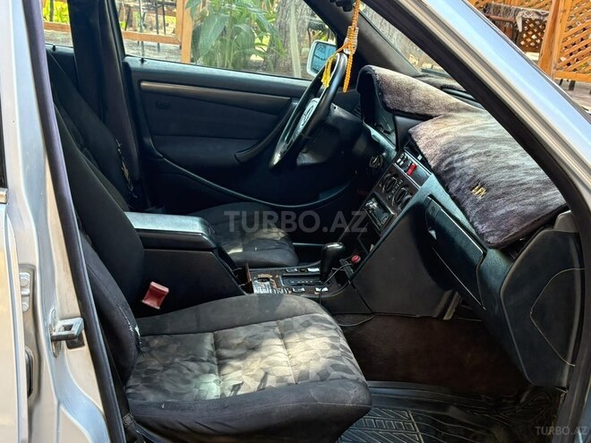 Mercedes C 220 1995, 235,000 km - 2.2 l - Bakı