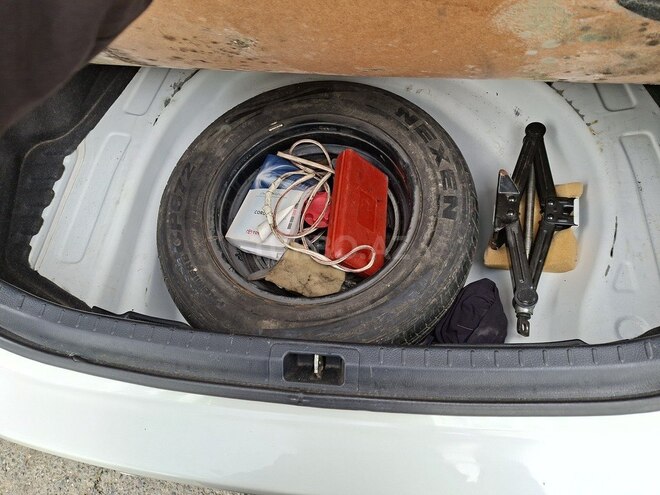 Toyota Corolla 2014, 180,000 km - 1.6 l - Bakı