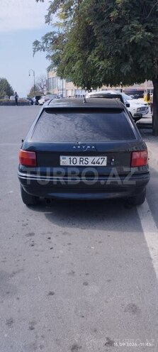 Opel Astra 1993, 300,000 km - 1.4 l - Balakən