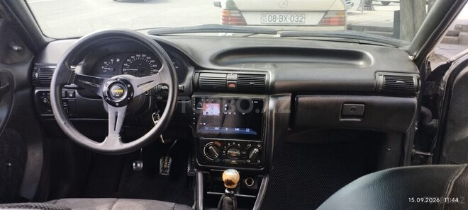 Opel Astra 1993, 300,000 km - 1.4 l - Balakən