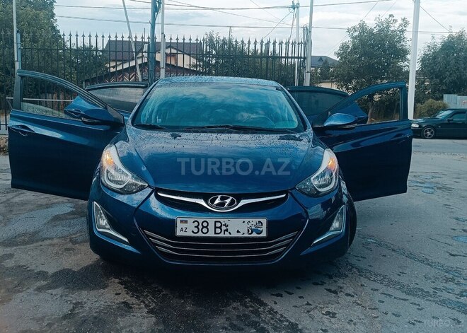 Hyundai Elantra 2015, 174,000 km - 1.8 l - Qusar