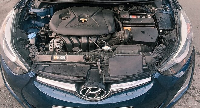Hyundai Elantra 2015, 174,000 km - 1.8 l - Qusar