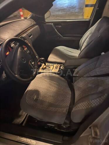 Mercedes E 270 2001, 465,000 km - 2.7 l - Bakı