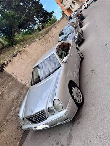 Mercedes E 270 2001, 465,000 km - 2.7 l - Bakı