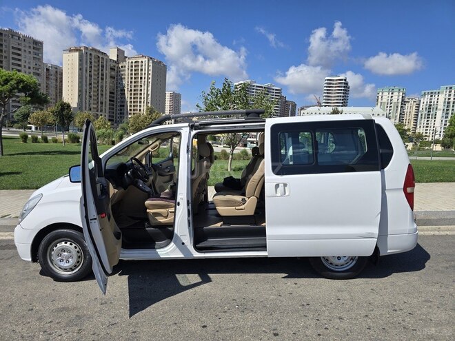 Hyundai H-1 2012, 280,000 km - 2.5 l - Bakı
