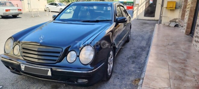 Mercedes E 270 2000, 248,000 km - 2.7 l - Sumqayıt