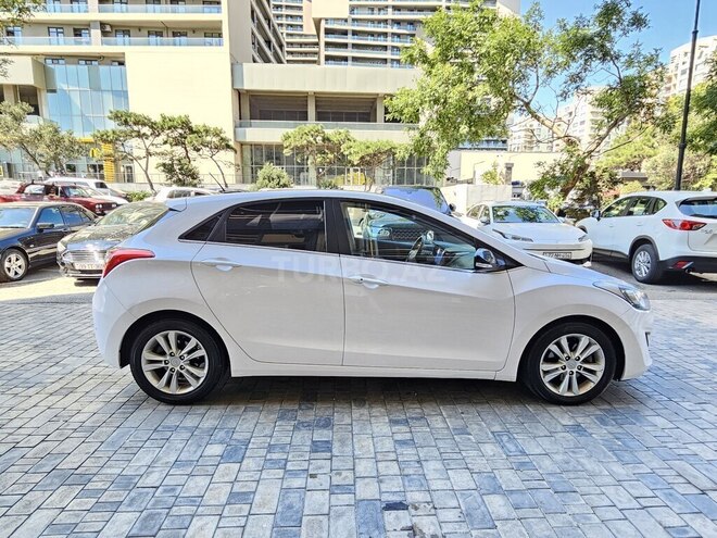 Hyundai i30 2014, 287,000 km - 1.6 l - Bakı