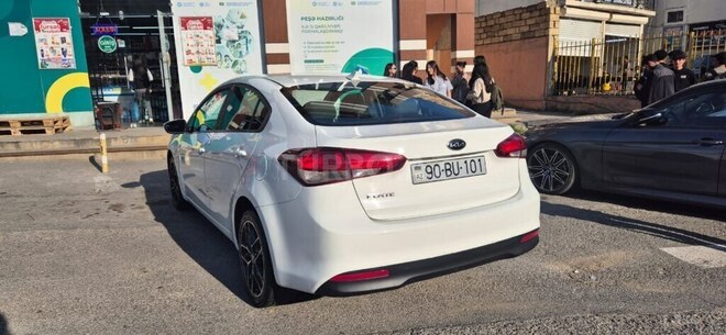 Kia Forte 2016, 142,000 km - 2.0 l - Bakı