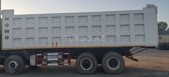 HOWO 371 2012, 369,852 km - 11.0 l - Ucar
