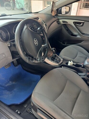 Hyundai Elantra 2015, 282,601 km - 1.8 l - Mingəçevir