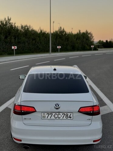 Volkswagen Jetta 2016, 136,800 km - 1.8 л - Bakı