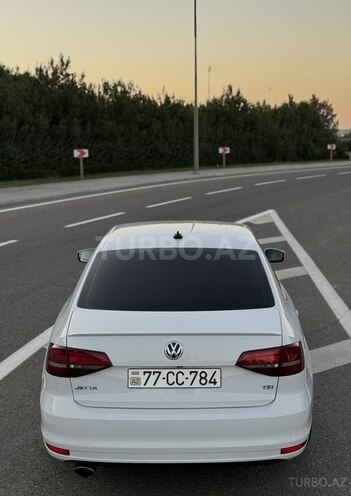 Volkswagen Jetta 2016, 136,800 km - 1.8 л - Bakı