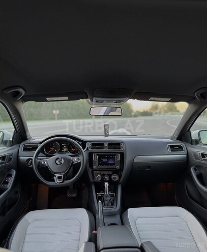 Volkswagen Jetta 2016, 136,800 km - 1.8 л - Bakı