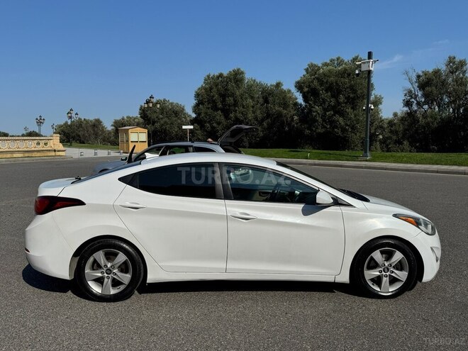 Hyundai Elantra 2015, 315,431 km - 1.8 l - Bakı