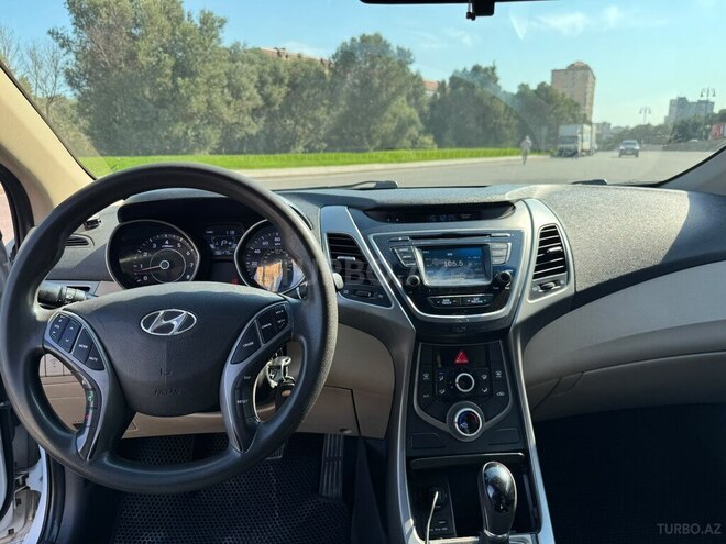 Hyundai Elantra 2015, 315,431 km - 1.8 l - Bakı