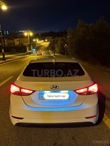 Hyundai Elantra 2015, 315,431 km - 1.8 l - Bakı
