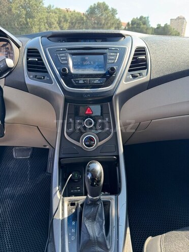 Hyundai Elantra 2015, 315,431 km - 1.8 l - Bakı