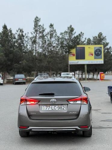 Toyota Auris 2016, 305,000 km - 1.6 l - Şirvan