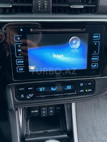 Toyota Auris 2016, 305,000 km - 1.6 l - Şirvan