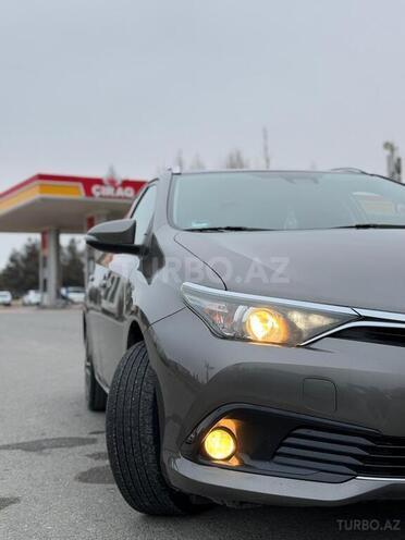 Toyota Auris 2016, 305,000 km - 1.6 l - Şirvan