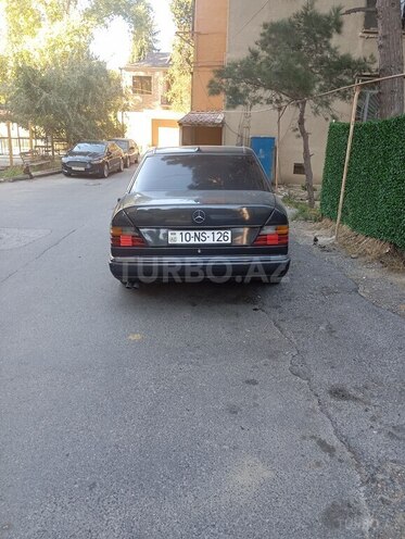 Mercedes E 200 1993, 500,000 km - 2.0 л - Babək