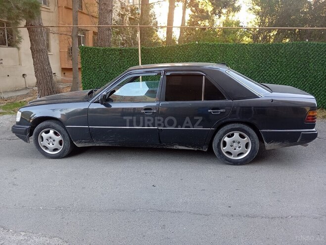 Mercedes E 200 1993, 500,000 km - 2.0 л - Babək