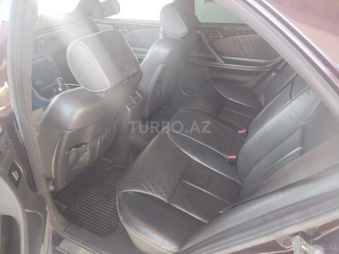 Mercedes E 280 2001, 359,000 km - 2.8 l - Bakı