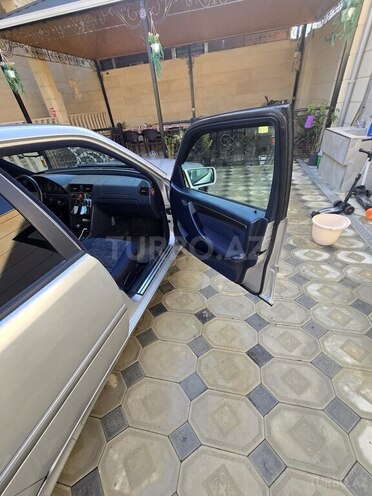 Mercedes C 240 2000, 320,000 km - 2.4 л - Sumqayıt