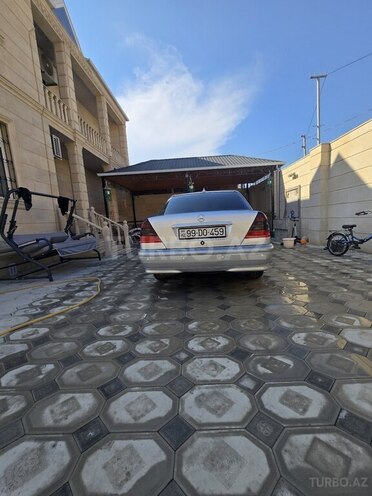Mercedes C 240 2000, 320,000 km - 2.4 л - Sumqayıt