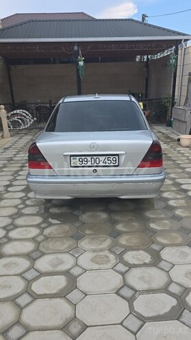 Mercedes C 240 2000, 320,000 km - 2.4 л - Sumqayıt