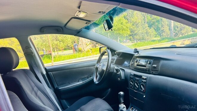 Toyota Corolla 2005, 390,000 km - 1.4 l - Gəncə