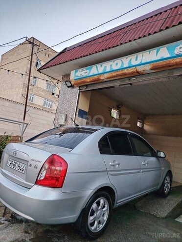 Hyundai Accent 2009, 256,500 km - 1.6 л - Şirvan