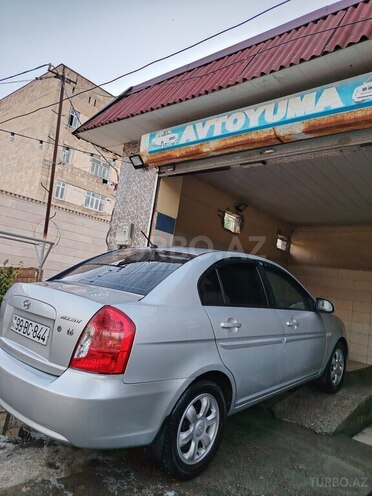 Hyundai Accent 2009, 256,500 km - 1.6 л - Şirvan