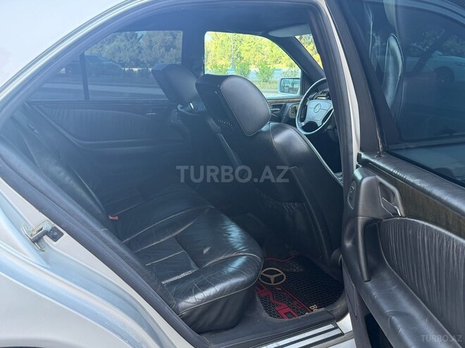 Mercedes E 320 1995, 254,321 km - 3.2 l - Bakı