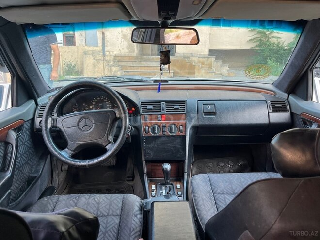 Mercedes C 180 1994, 235,000 km - 1.8 l - Bakı