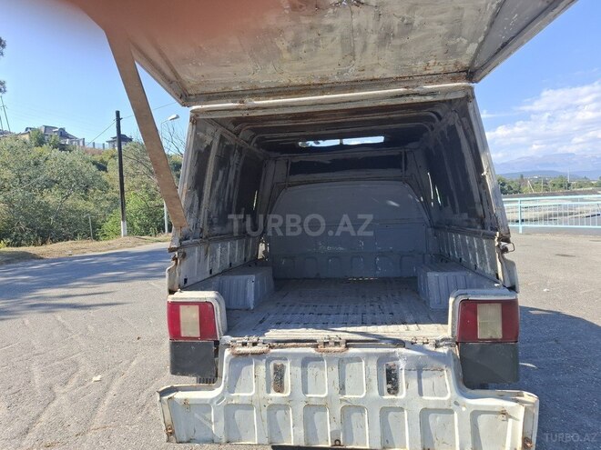 IJ 2717 2005, 200,000 km - 1.7 l - Quba