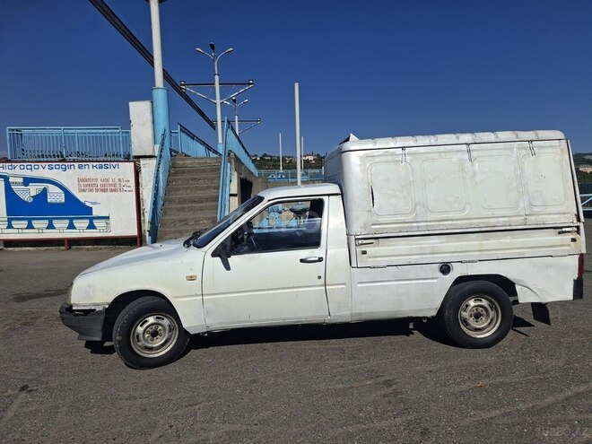 IJ 2717 2005, 200,000 km - 1.7 l - Quba