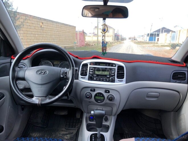 Hyundai Accent 2009, 256,500 km - 1.6 л - Şirvan