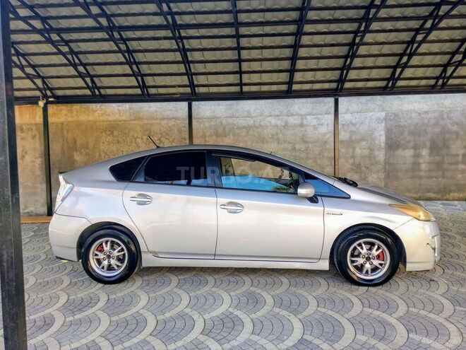 Toyota Prius 2010, 692,000 km - 1.8 l - Lənkəran