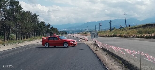 BMW 318 1996, 352,000 km - 1.8 l - Ağcabədi