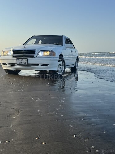 Mercedes C 230 1997, 300,000 km - 2.3 l - Quba