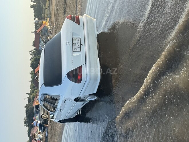 Mercedes C 230 1997, 300,000 km - 2.3 l - Quba