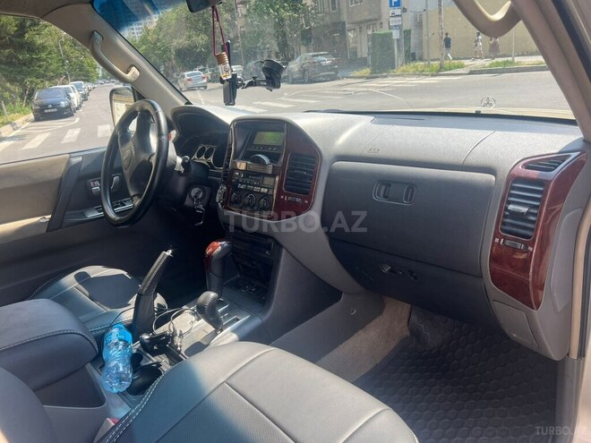 Mitsubishi Pajero 2004, 520,000 km - 2.8 l - Şirvan