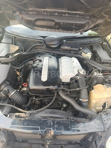 Mercedes E 200 1999, 323,830 km - 2.2 l - Bakı