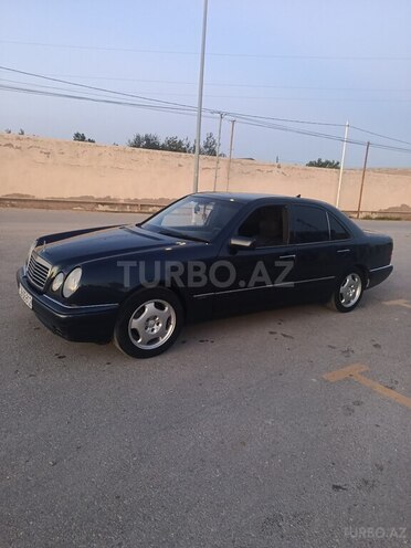 Mercedes E 200 1999, 323,830 km - 2.2 l - Bakı