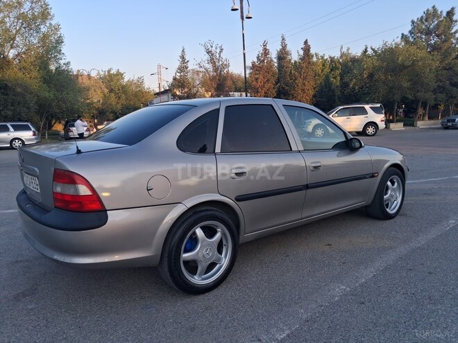 Opel Vectra 1997, 390,000 km - 1.8 l - Sumqayıt