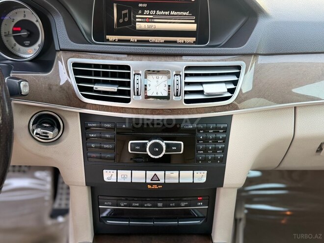 Mercedes E 250 2014, 208,000 km - 2.1 л - Bakı
